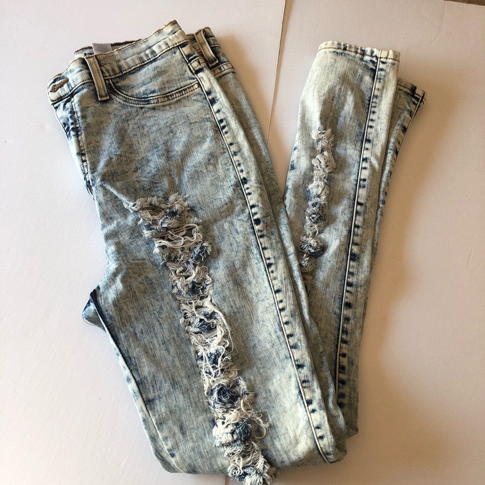 👖High wasted skinny distressed jeans